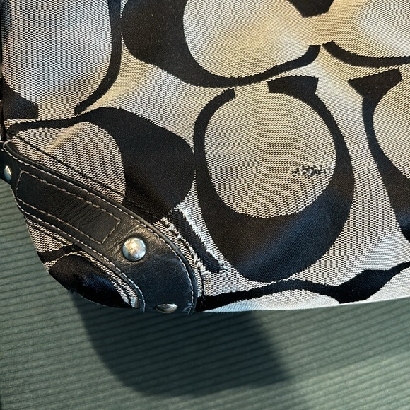 Sold‼️ Coach Carly Shoulder Bag - Picture 13 of 14